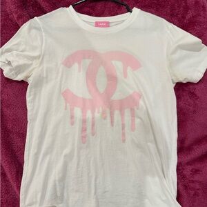 White snd pink t shirt